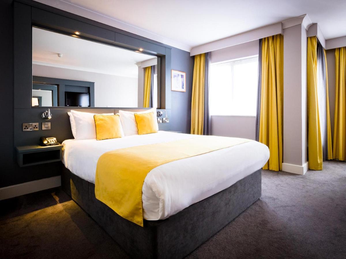 Claregalway Hotel ภายนอก รูปภาพ