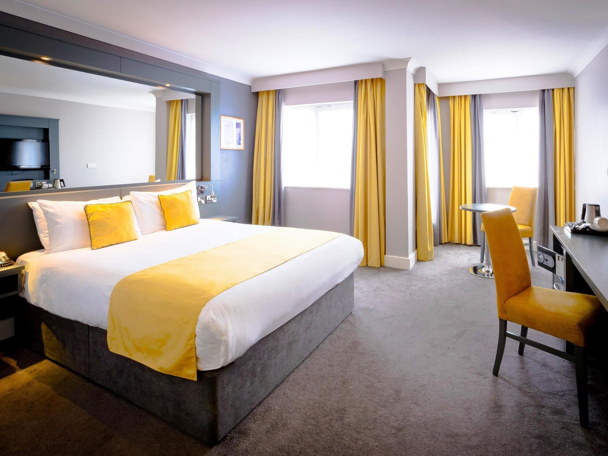 Claregalway Hotel ภายนอก รูปภาพ