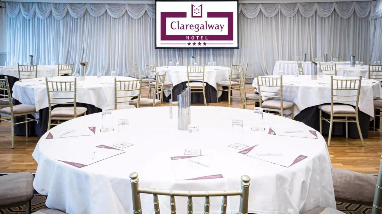Claregalway Hotel ภายนอก รูปภาพ
