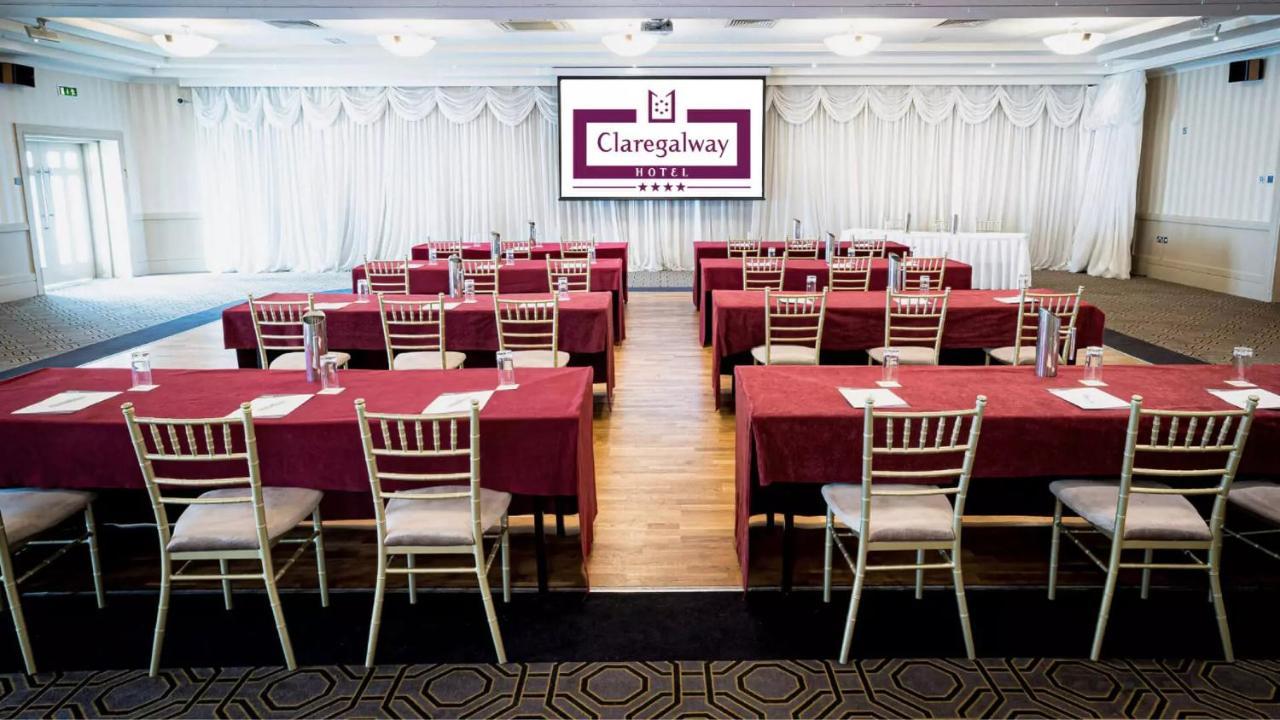 Claregalway Hotel ภายนอก รูปภาพ