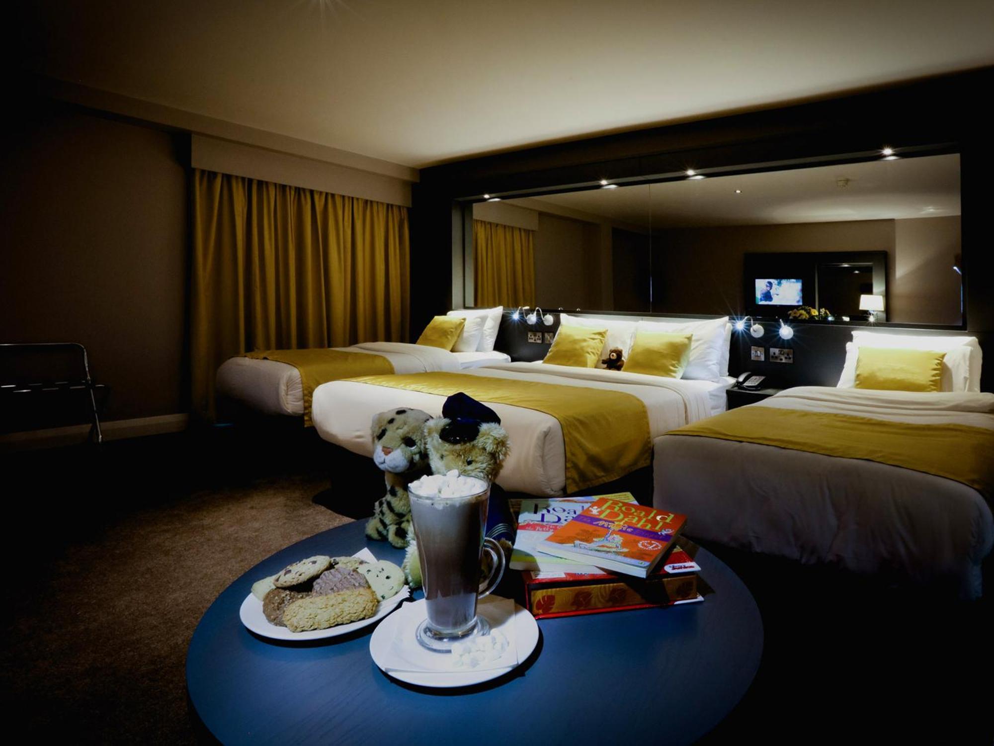 Claregalway Hotel ภายนอก รูปภาพ