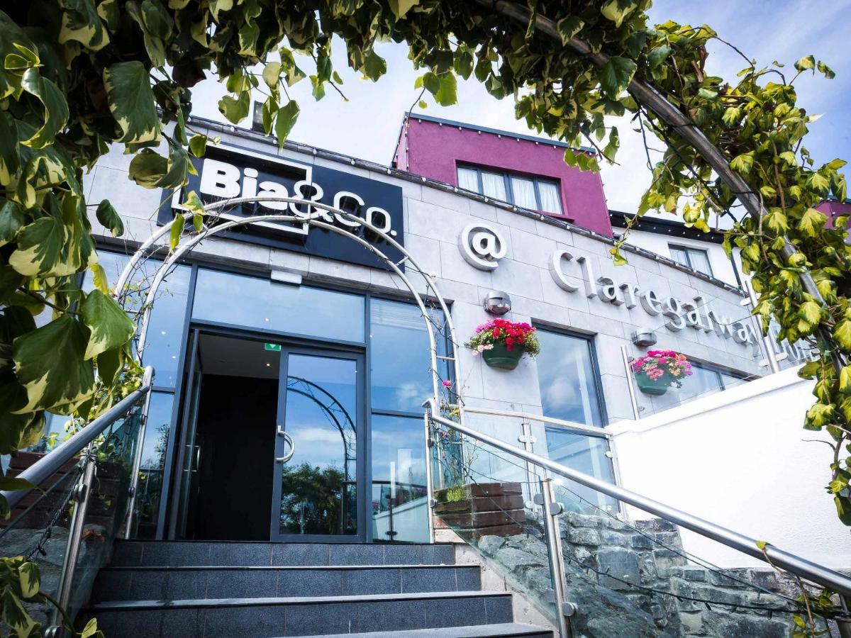 Claregalway Hotel ภายนอก รูปภาพ